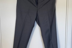 Selling with online payment: [EU][NO US TAX] NWOT Suitsupply charcoal s150 wool pants, w32