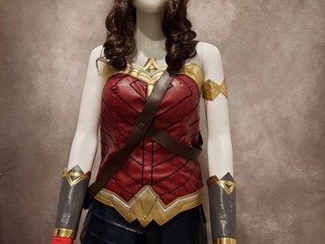 Selling with online payment: Wonder Woman set