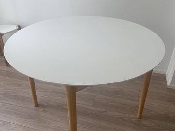 Myydään: Jysk extendable dining table Ø110/110x200