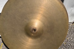 Selling with online payment: 1950s Zildjian 14" Hi Hats