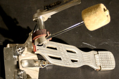 Selling with online payment: 1960's ROGERS Swivomatic Hinged heel bass drum pedal