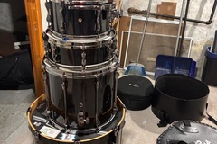 Selling with online payment: Tama Superstar Hyperdrive 5 Piece 