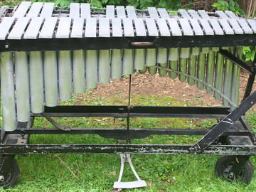 Selling with online payment: SOLD  Musser model M-55  3 octave vibraphone SOLD