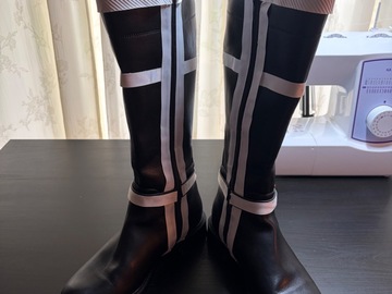 Selling with online payment: Frieren Beyond Journeys End - Himmel Boots size 8W