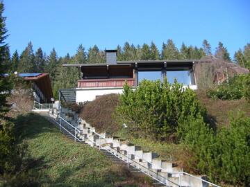 Tauschobjekt: Biete naturnahes Sonnenhaus mit Einliegerwohnung & Doppelgarage 