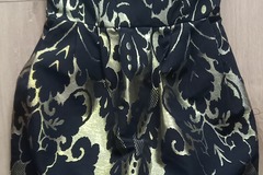 Vente: ROBE BUSTIER NOIRE ET OR