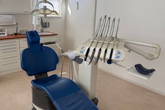 Gebruikte apparatuur: MR Dental | Sirona C8+ Turn | behandelstoel