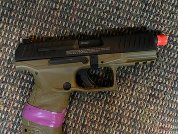 Selling: Greens pistol with spare mags
