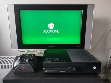 Selling: Xbox One 500GB with controller & FIFA 17 (TV included for free!)