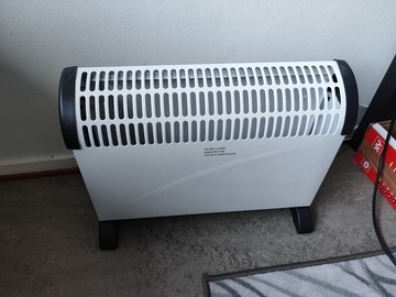 Myydään: Goodiy 2000W fanless convection heater
