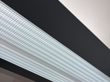 Gebruikte apparatuur: Plafond verlichting met daglichtlampen
