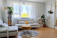 Renting out: Large furnished studio apartment (39m²) 