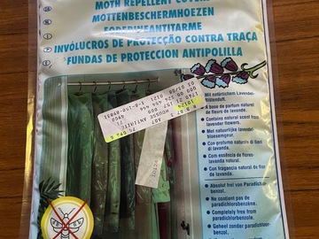 Vente: 12 housses protectrices antimites marque Wenko