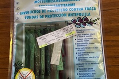 Selling: 12 housses protectrices antimites marque Wenko