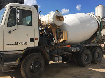 En alquiler: ALQUILER CAMIÓN MIXER ASTRA HD6438 – AÑO 1997