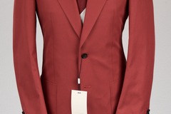Selling with online payment: [EU][NO US TAX] NWT Suitsupply red cotton suit, size 38R