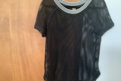 Selling: Mesh top