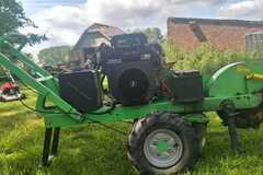 À vendre: Rogneuse de souches Laskii F460– Moteur neuf Kohler 19HP