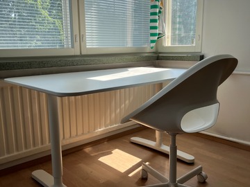 Selling: Ikea Bekant table & chair