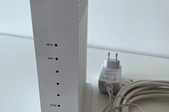 Myydään: DNA modem router