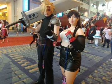 Selling with online payment: Final Fantasy VII Buster Sword (collapsible)