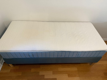 Selling: Bed 90 cm