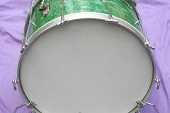 Selling with online payment: Rare VESPE combo 22" bass drum in green diamond pearl