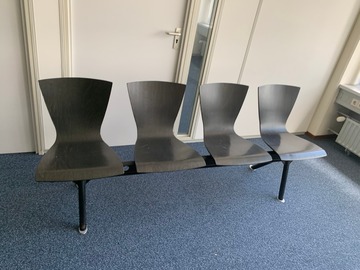 Gebruikte apparatuur: wachtkamer bank