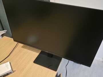 Selling: Samsung Full HD 27" monitor