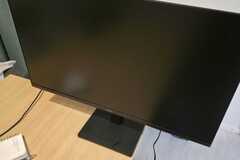 Selling: Samsung Full HD 27" monitor