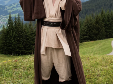 Selling with online payment: Jedi costume set 