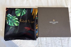 Selling with online payment: [EU][NO US TAX] New Patek Philippe black parrots motif silk shawl