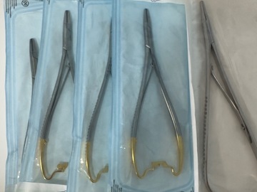 Gebruikte apparatuur: 6x Naaldvoerder HuFriedy  a. €225 ps en Knabbeltang a. €85 ps 