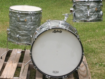 Selling with online payment: one owner 1966 Ludwig 13,16,22 in Sky blue pearl