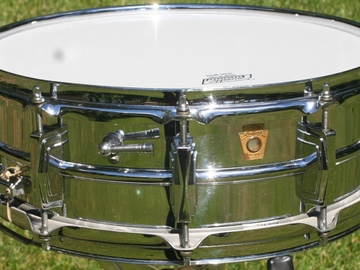 Selling with online payment:  1966 Ludwig 5x14 Chrome Supraphonic 10-lug snare.