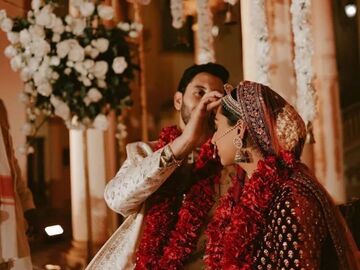 Selling: When Will We Get Married – Timing & Commitment Reading