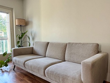 Selling: MASKU Sofa 
