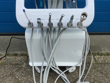 Nieuwe apparatuur: Verrijdbare unit incl. compressor met hoog/laag functie