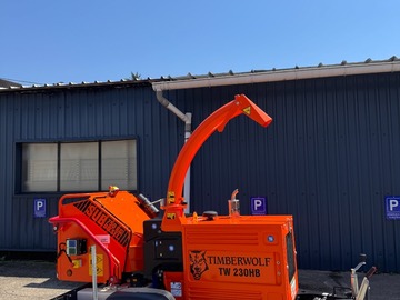 À vendre: Broyeur de branches Timberwolf TW230HBD
