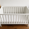 Zu verkaufen: Lit bébé + matelas 