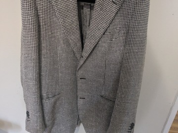Selling with online payment: Brown Roma blazer 