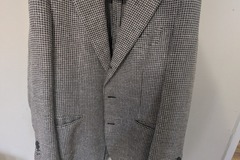 Selling with online payment: Brown Roma blazer 