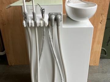 Nieuwe apparatuur: Handzame afzuigunit (600 watt) met 2 afzuigkanalen en spiton