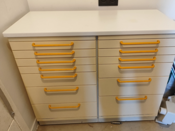 Gebruikte apparatuur: tandartskast