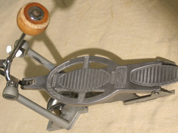 Selling with online payment: 1970-71  Ludwig Speed King bass drum pedal