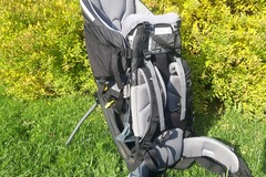 Uthyres (per vecka): Lapsen kantorinkka Deuter Kid Comfort 3