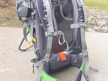 Vuokrataan (päivä): Kantorinkka Deuter Kid Comfort air