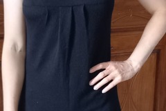 Vente: PETITE ROBE NOIRE AVEC COL 