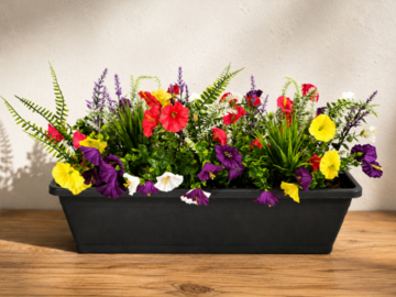 Vente: balconnières avec fleurs artificielle bien garnie