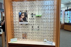 Selling with online payment: Eye Design Frame boards, display cases and dispensing desks
